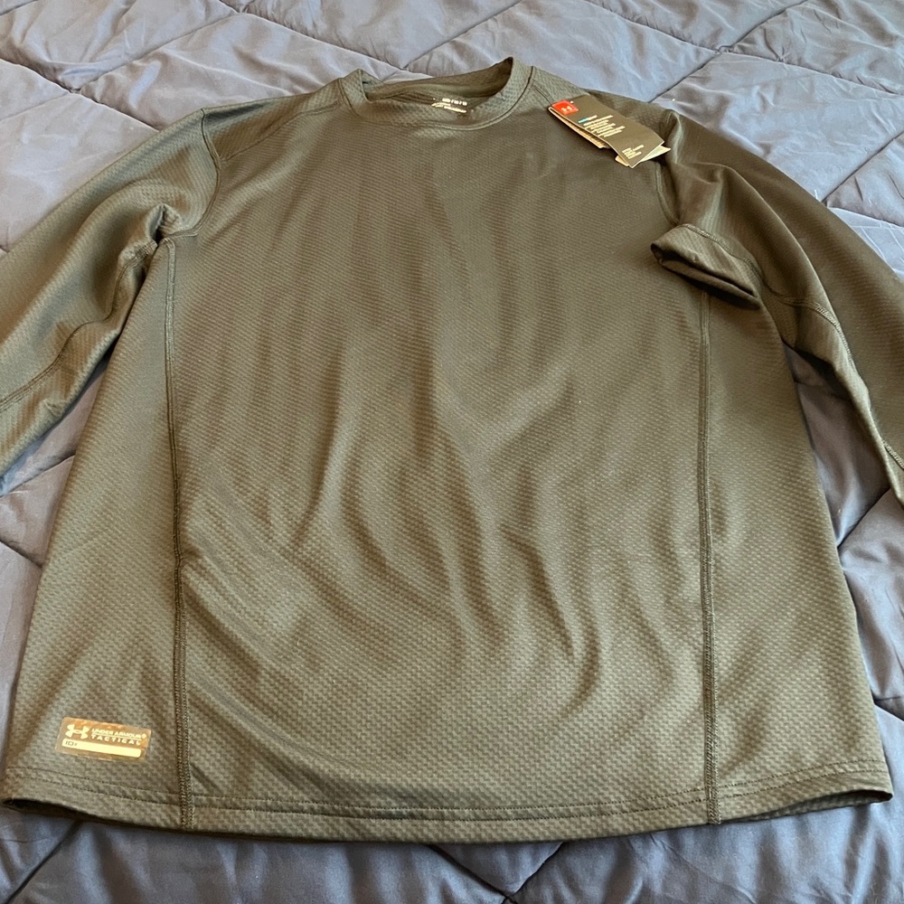Under Armour Men's Long Sleeve in Black